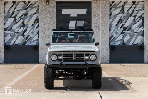 1974 Ford Bronco Vintage Modern