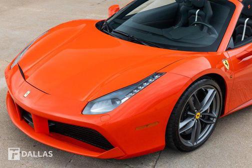 2019 Ferrari 488 Spider Base