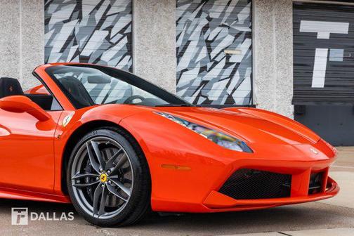 2019 Ferrari 488 Spider Base