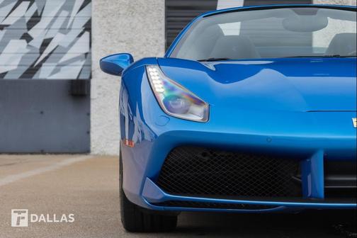 Blu Corsa 2018 Ferrari 488 Spider Base