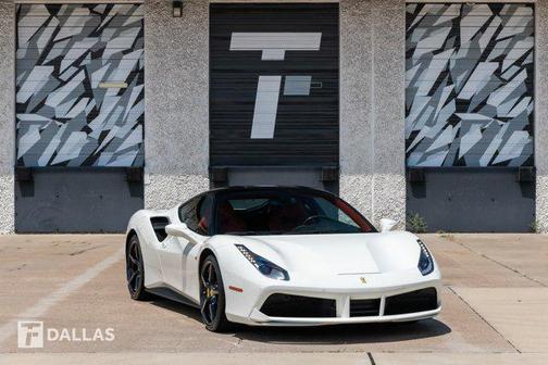 2017 Ferrari 488 GTB Base