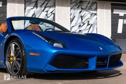 2019 Ferrari 488 Spider Base