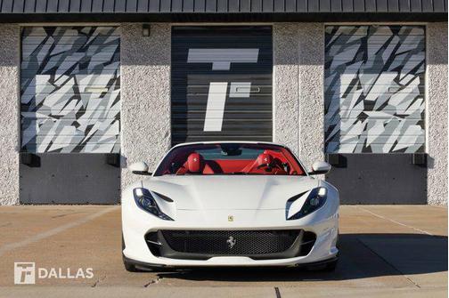 Bianco Avus 2022 Ferrari 812 GTS Base