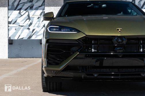 2025 Lamborghini Urus SE