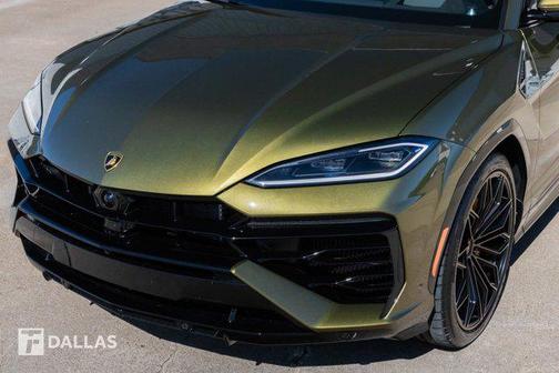 2025 Lamborghini Urus SE