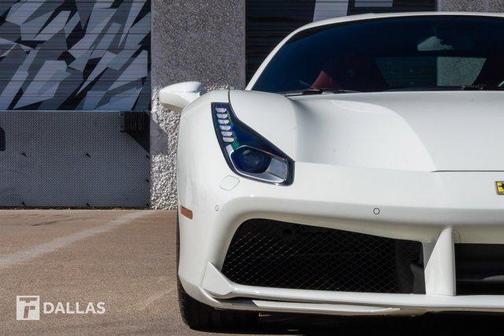 Bianco Avus 2019 Ferrari 488 GTB Coupe