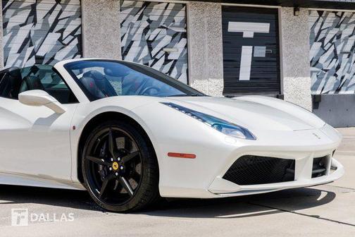 2018 Ferrari 488 Spider Base