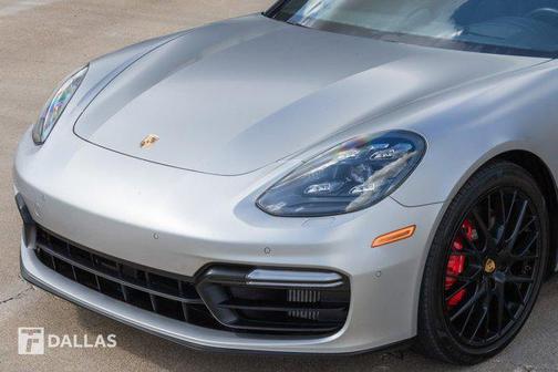 2020 Porsche Panamera GTS
