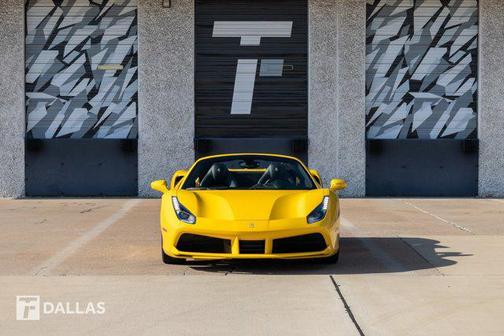 Giallo Modena 2017 Ferrari 488 Spider Base