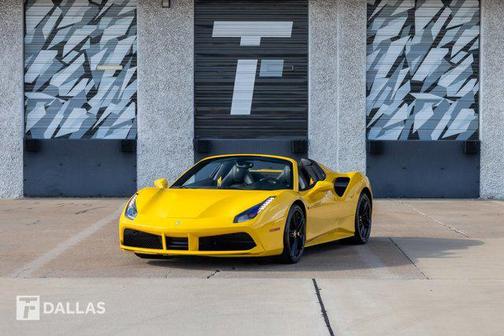 Giallo Modena 2017 Ferrari 488 Spider Base