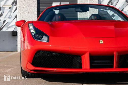 2017 Ferrari 488 Spider Base