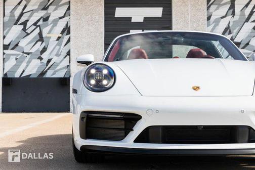 2022 Porsche 911 Targa 4 GTS