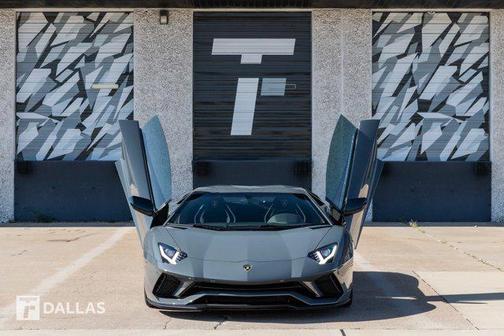 2018 Lamborghini Aventador S Base