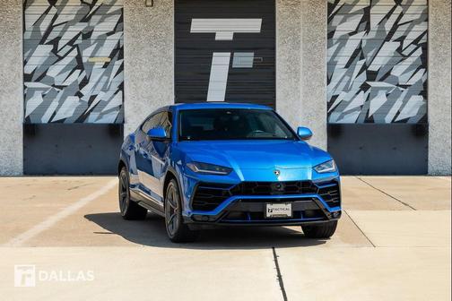 Blue 2019 Lamborghini Urus Base