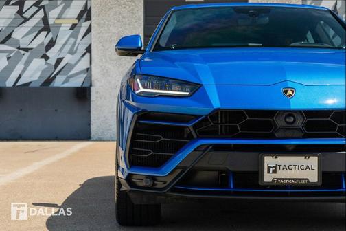 Blue 2019 Lamborghini Urus Base