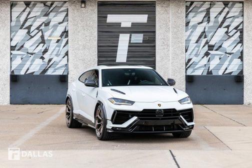 2023 Lamborghini Urus Performante