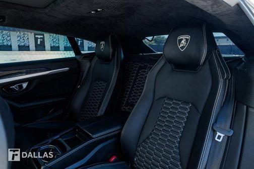Bianco Icarus Metallic 2019 Lamborghini Urus AWD