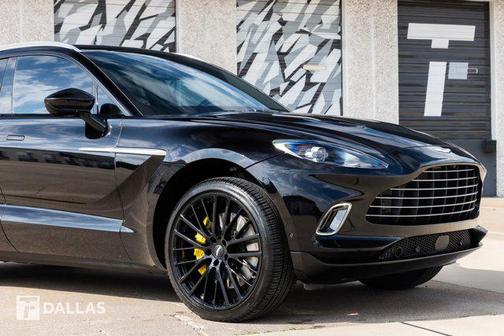 2022 Aston Martin DBX Base