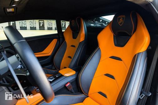 Marrone Apus Matt 2022 Lamborghini Huracan EVO Coupe RWD