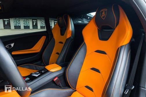 Marrone Apus Matt 2022 Lamborghini Huracan EVO Coupe RWD