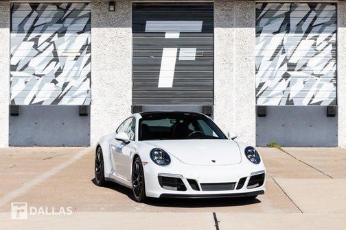 2019 Porsche 911 Carrera GTS