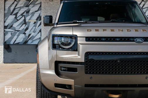 2025 Land Rover Defender 110 V8