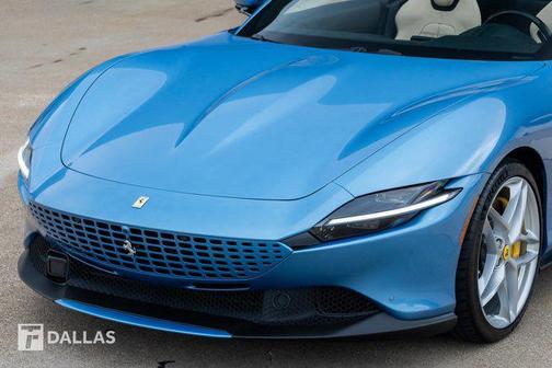 Azzurro California 2024 Ferrari Roma Spider Convertible