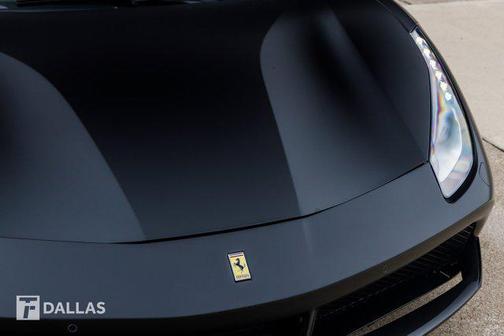 2016 Ferrari 488 GTB Base
