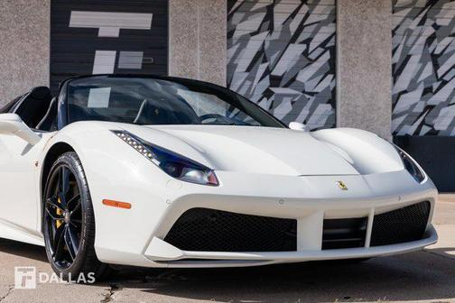 2017 Ferrari 488 Spider Base
