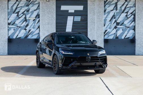 Nero Helene Metallic 2024 Lamborghini Urus S