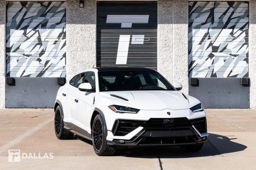 2023 Lamborghini Urus Performante