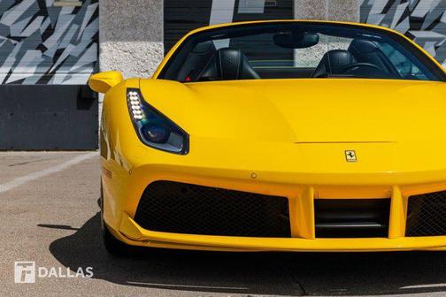 2017 Ferrari 488 Spider Base