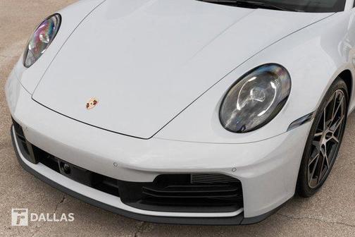 2025 Porsche 911 Carrera