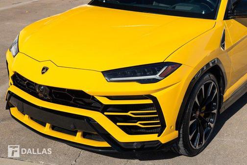 2019 Lamborghini Urus Base
