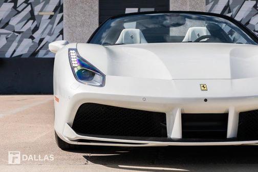 2017 Ferrari 488 Spider Base