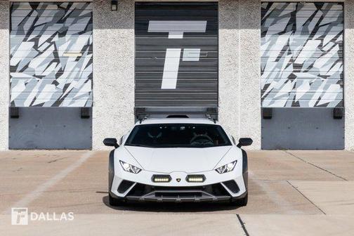 2023 Lamborghini Huracan Sterrato Base