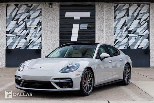 2018 Porsche Panamera Turbo