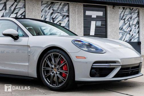 2018 Porsche Panamera Turbo