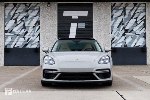 2018 Porsche Panamera Turbo