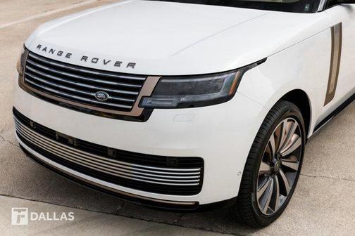 2024 Land Rover Range Rover P615 SV