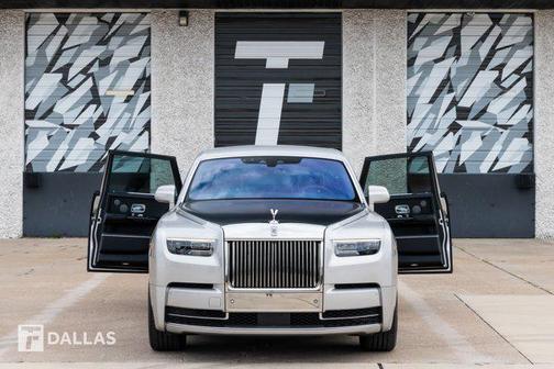 2023 Rolls-Royce Phantom