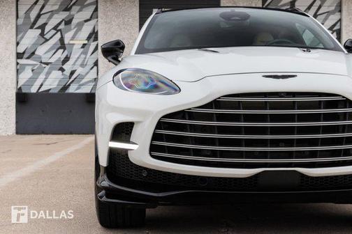 2025 Aston Martin DBX 707