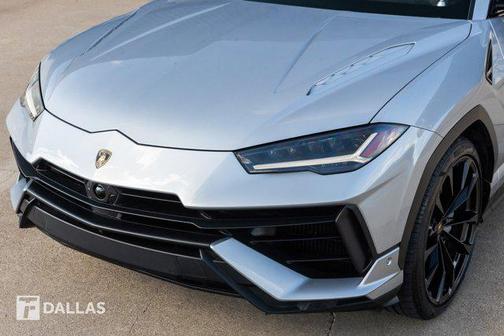 2023 Lamborghini Urus S