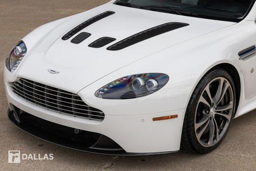 2011 Aston Martin V12 Vantage Base