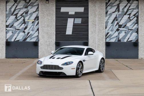 2011 Aston Martin V12 Vantage Base