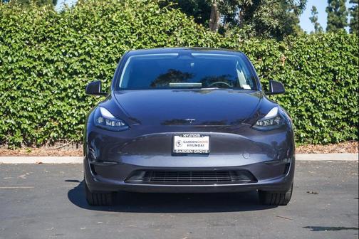 2025 Tesla Model Y Long Range Dual Motor All-Wheel Drive