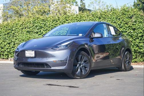 2025 Tesla Model Y Long Range Dual Motor All-Wheel Drive