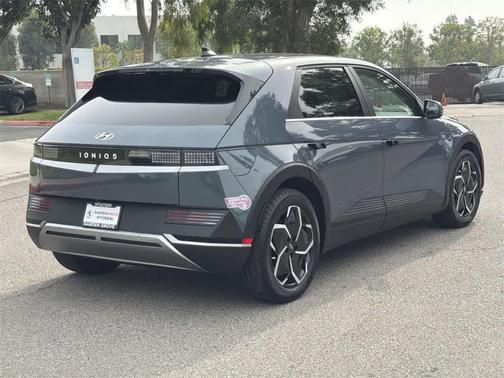 2024 Hyundai IONIQ 5 SE