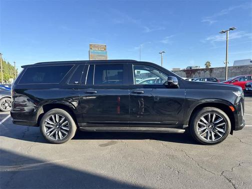 2023 Cadillac Escalade ESV Sport