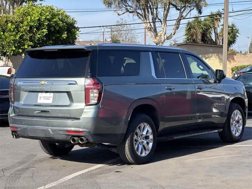 2023 Chevrolet Suburban Premier